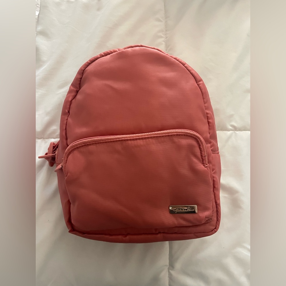 ❤️PINK small BACKPACK w/ two zippers❤️